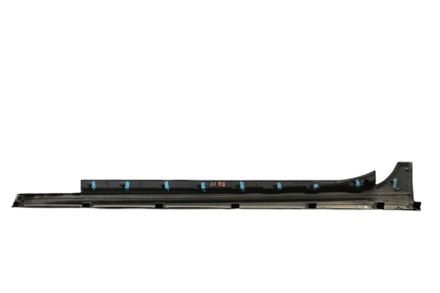 14-22 Maserati Ghibli Right Passenger Side Skirt Rocker Panel 670010791 OEM