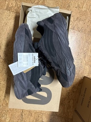 Adidas Yeezy Boost 700 V2 Vanta Black 12 46 2/3 Kanye West YZY Bully Sneaker OVP