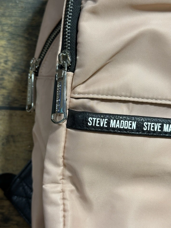 NUEVO -Mochila Steve Madden Mini Force con bolsa para muñeca. Beautiful Pink Co Foto 3 de 4