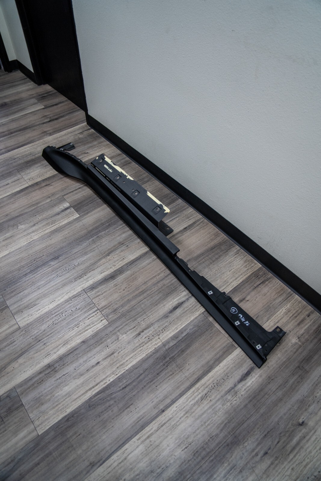 Genuine OEM Ferrari F12 TDF Passenger Side Skirt PN: 87157100