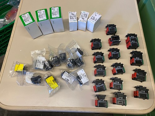 Lot of Buttons Siemens Schneider - Picture 2 of 9