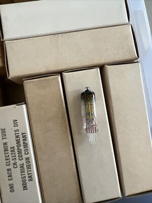 Lot of 4 Raytheon CK512AX Vacuum Tubes Hearing Aid NOS/NIB
