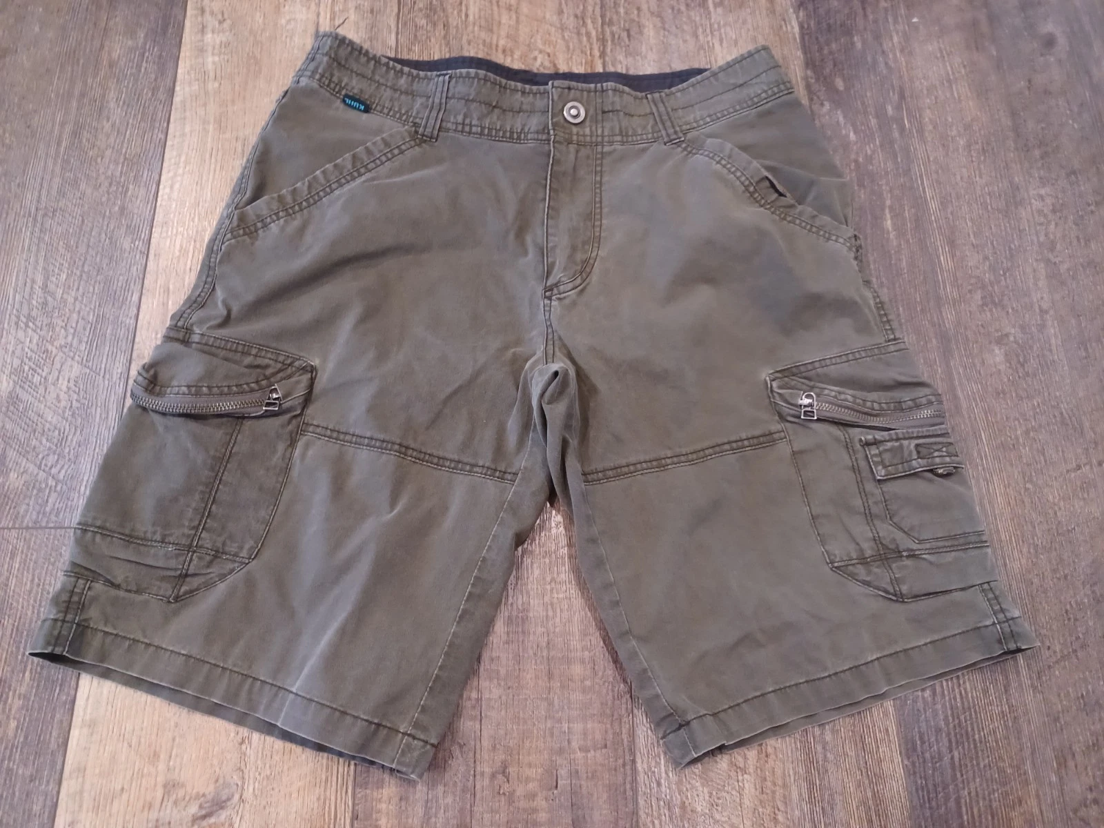 Kuhl Ambush Cargo Shorts Men’s Size 34 green 12” Inseam Outdoor Hiking Shorts