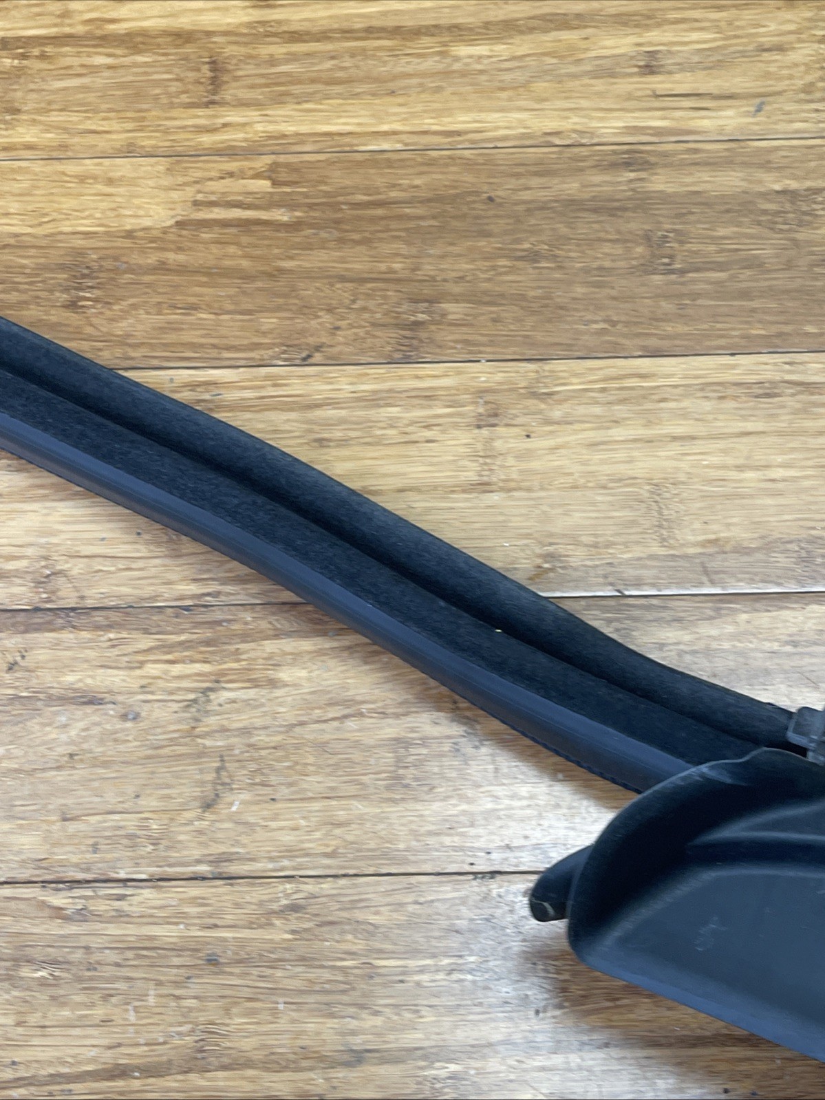 Rolls-Royce Dawn 2017-2023 REAR+RIGHT+INNER Weatherstrip P/N 7370152
