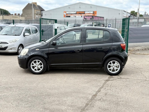 2004 Toyota Yaris 1.3 VVT-i T Spirit 5dr HATCHBACK Petrol Automatic - Picture 7 of 24
