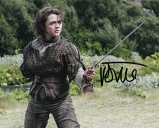 MAISIE WILLIAMS signed Autogramm 20x25cm GAME OF THRONES in Person autograph COA