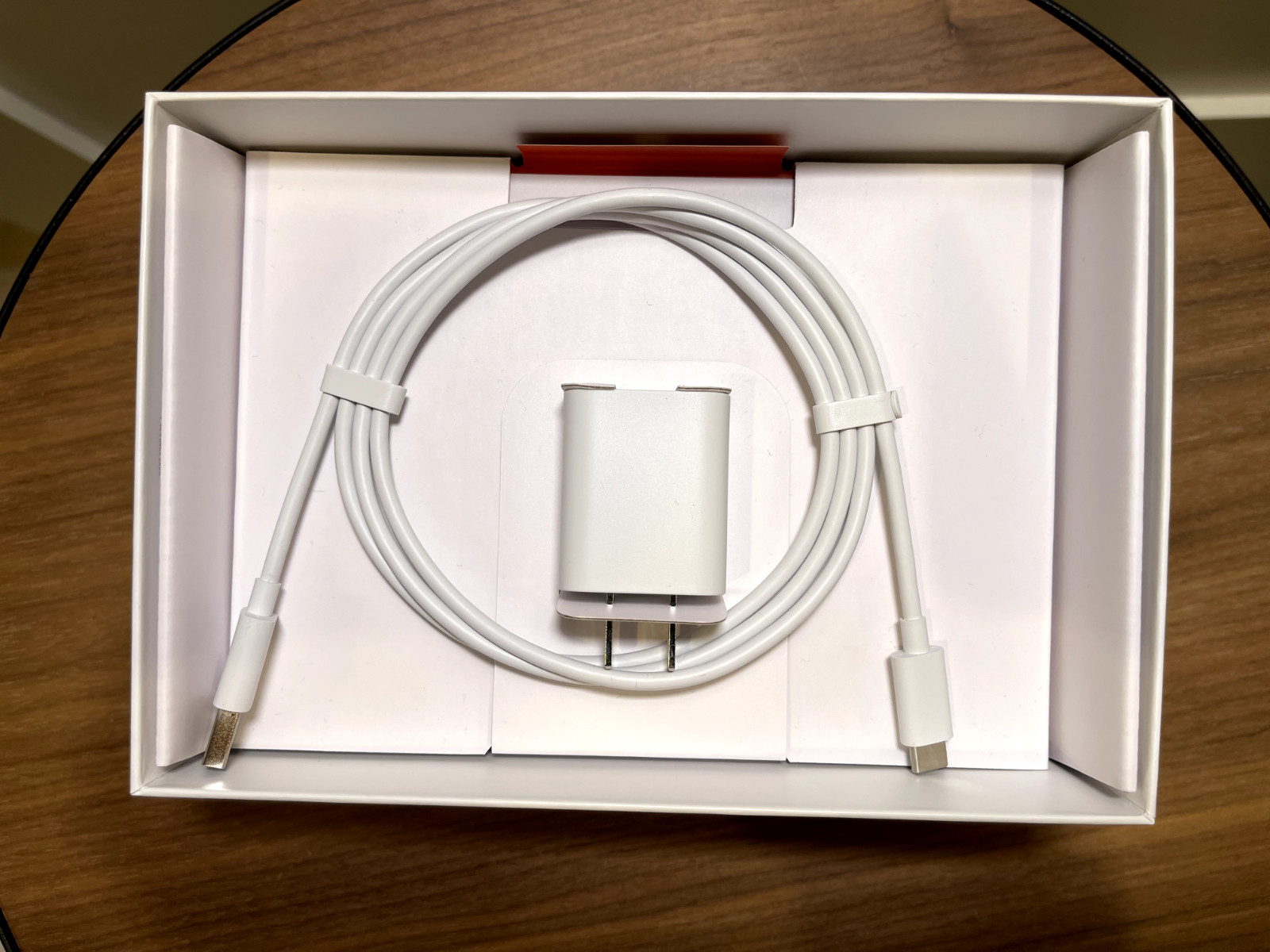 Google Stadia Premiere Edition – Complete Kit (Controller + Chromecast Ultra)