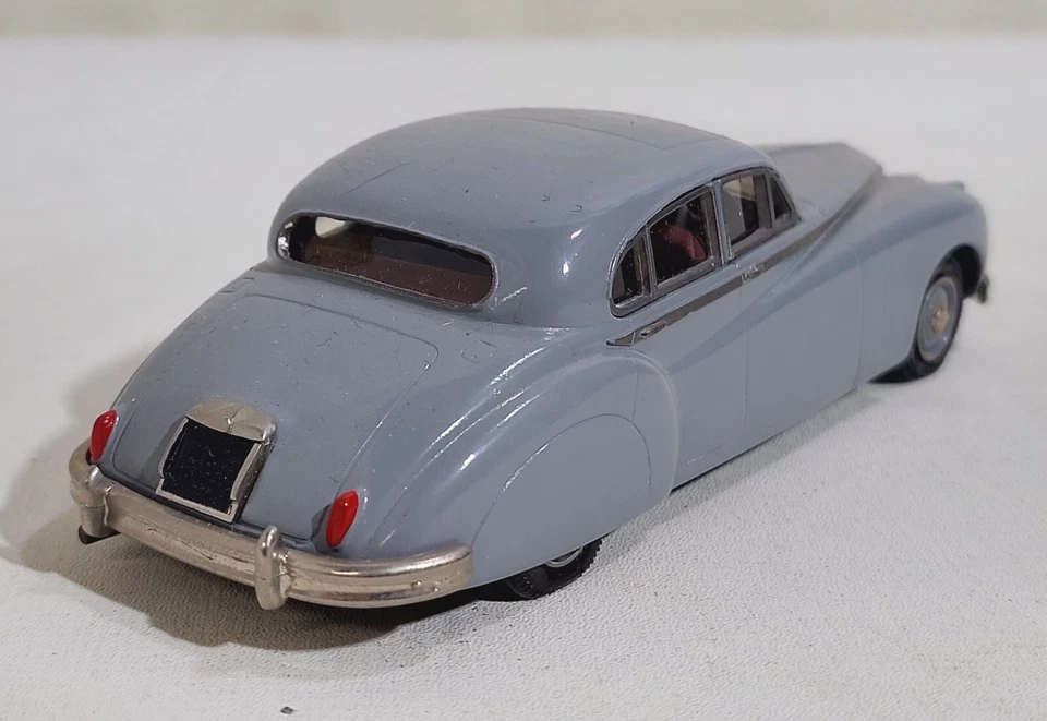 60670 MARQUE ONE MODELS 1/43 - Jaguar MK VII - grigio - Immagine 4 di 4