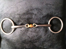 Snaffle Bit Westerngebiss Wassertrense doppelt gebrochen Ausbildungsgebiss iron