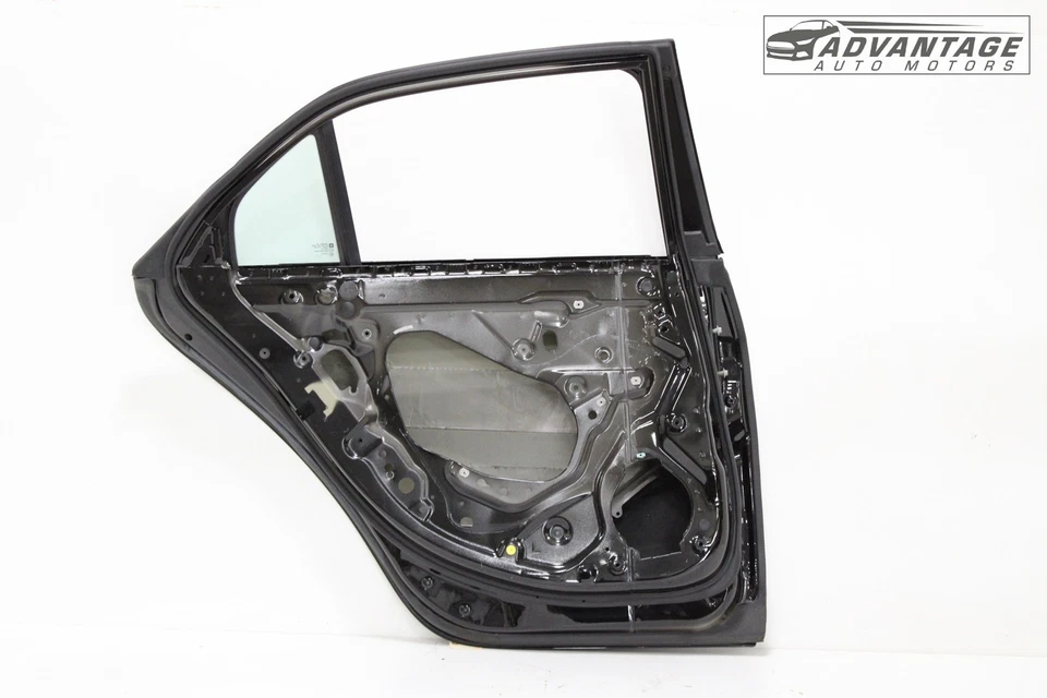 Cadillac CTS 2014-2019 carcasa de puerta trasera izquierda negra con hervidor metálico OEM Foto 2 de 4