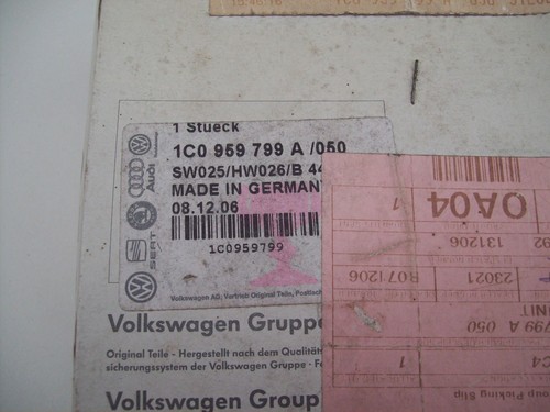 Skoda Octavia 1U Convenience System Central Control Unit ECU 1C0959799A - Picture 4 of 4