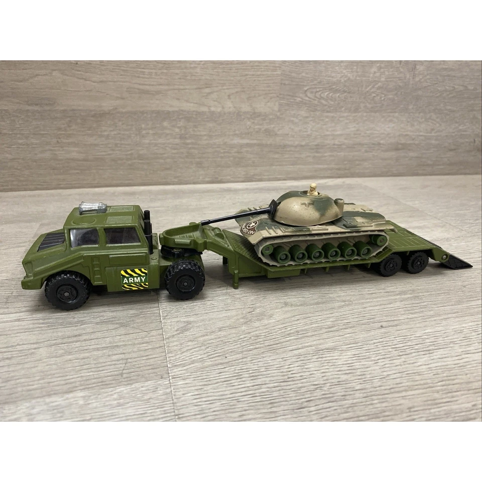 Vtg MATCHBOX K-106 Battle Kings Tank Transporter Diecast Vehicles 1974 - Image 2 of 4