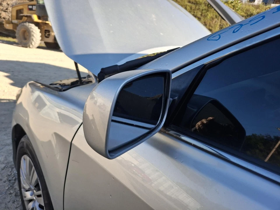 Used Air Cleaner Assembly fits: 2011 Toyota Camry VIN E 5th digit 2.4L 4 cylinde - Image 3 of 4