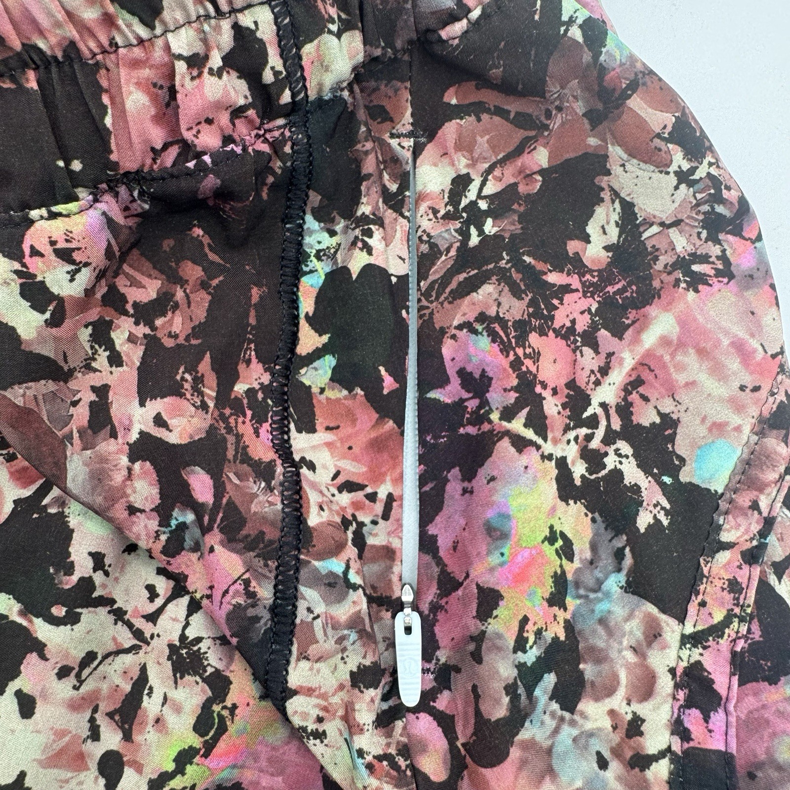 Lululemon Track That Mid Rise Running Shorts Wome… - image 3