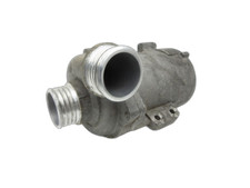 Pompe à eau BMW 523