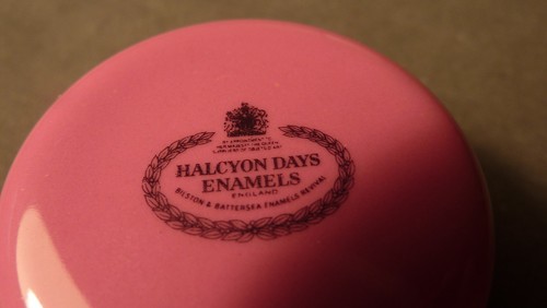 VINT ENGLISH HALCYON DAYS ENAMEL TRINKET BOX - FRIENDSHIP PROVERB - PINK FLORAL - Picture 6 of 8