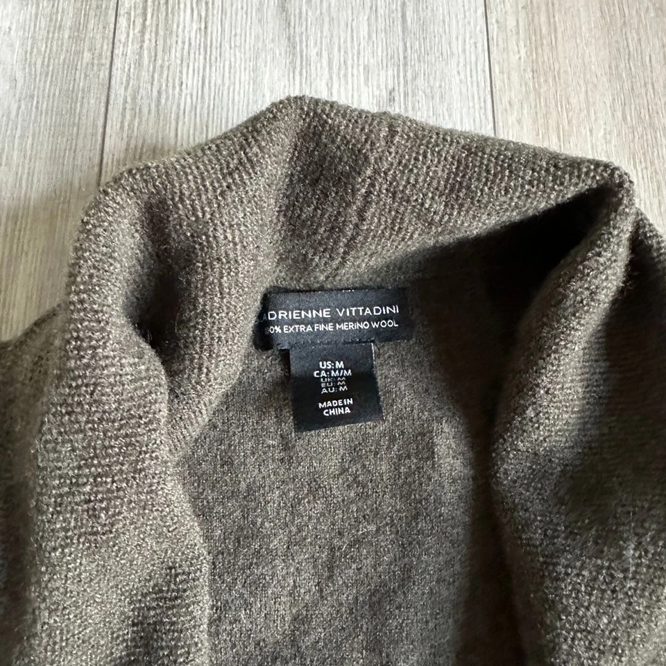 Cardigã feminino Adrienne Vittadini lã verde M suéter frontal aberto - Imagem 3 de 4