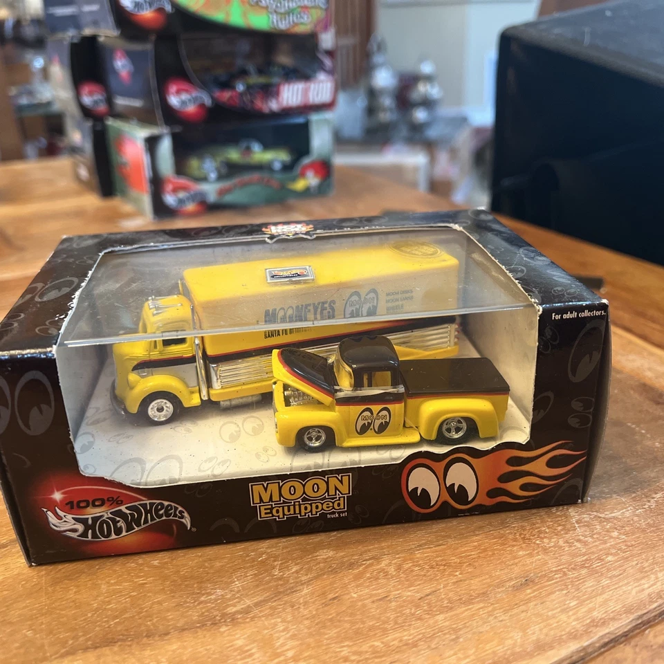 2000 Hot Wheels Moon Equipped Box Set Mooneyes - Image 2 of 4