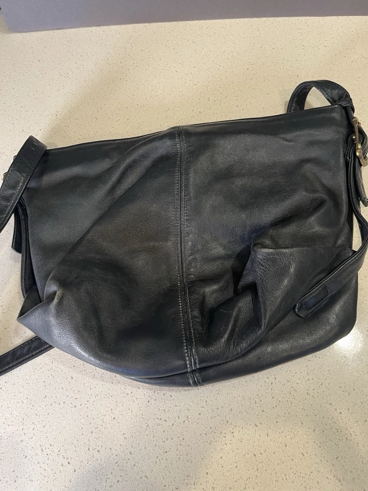 复古 Stone Mountain 钱包黑色/海军蓝皮革斜挎包 — 第 4/4 张图片