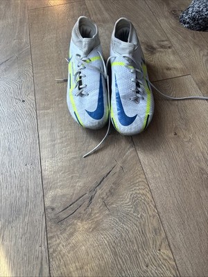 Nike Phantom GT2 Academy Dynamic Fit MG Size 8 Women s