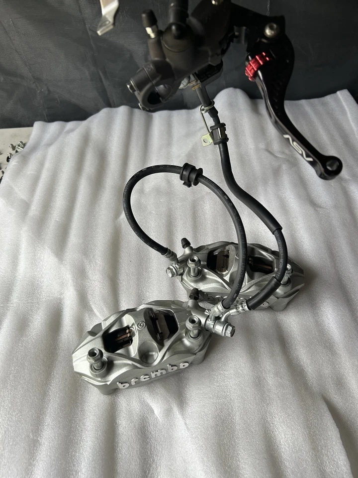 2011-25 Gsxr 600/750 OEM Front Brake Whole Assembly With Mounting Hardware!! - Image 2 of 3