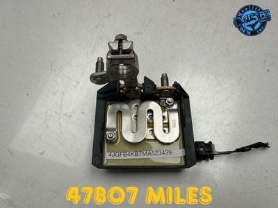 2017-25 MERCEDES AMG C CLS E GLC GLE GLS BATTERY TERMINAL W/ VOLTAGE LIMITER OEM