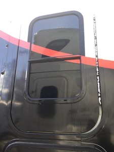For 2011 FREIGHTLINER CORONADO REAR DOOR ASSEMBLY Right 2978328