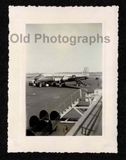 UNITED AIRLINES ARIPLANE 4 ENGINE AIRPORT RUNWAY LOADING OLD/VINTAGE PHOTO- A955