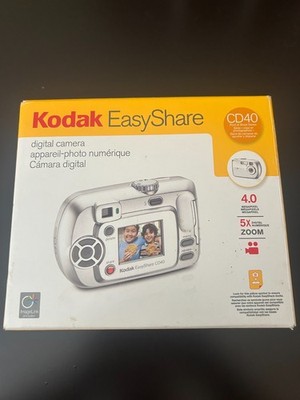 Kodak EasyShare CD40 35 mm 4 MP Compact Digital Camera Lens Silver 512 Memory