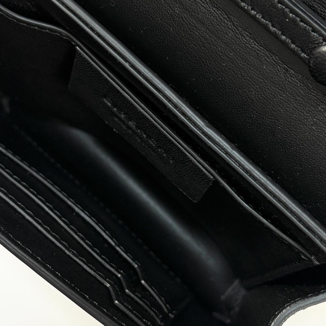 Givenchy Bow-Cut Chain Shoulder Bag Python Leathe… - image 17