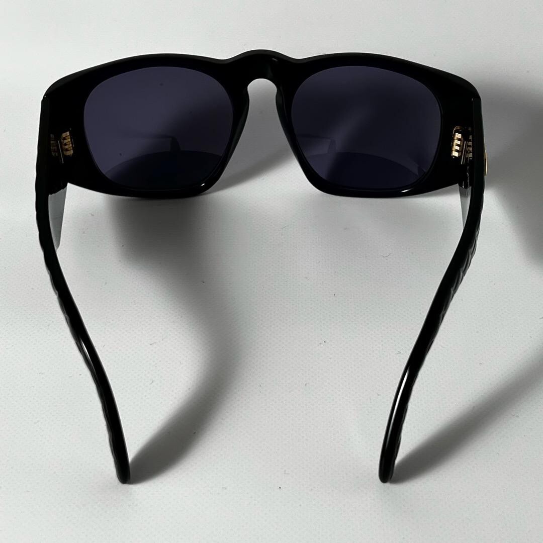小物 CHANEL Coco Mark Matelasse Sunglasses CHANEL Coco Mark Quilted Matelassé Sunglasses Black w/ Frame