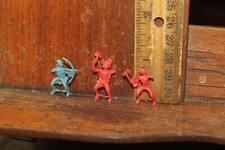 Vintage 1950's Plastic Toy Native American Indians Lot of 3 AS IS