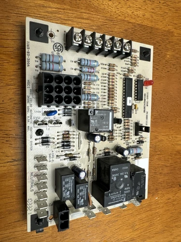 Goodman Amana PCBBF112/ 1165-310 / 1165-83-300A Furnace Control Circuit Board
