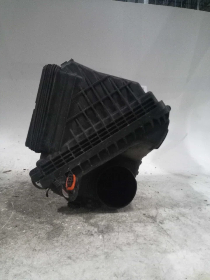 Conjunto de filtro de aire usado se adapta a: Kia Cadenza 2016 3,3 grado A Foto 2 de 4