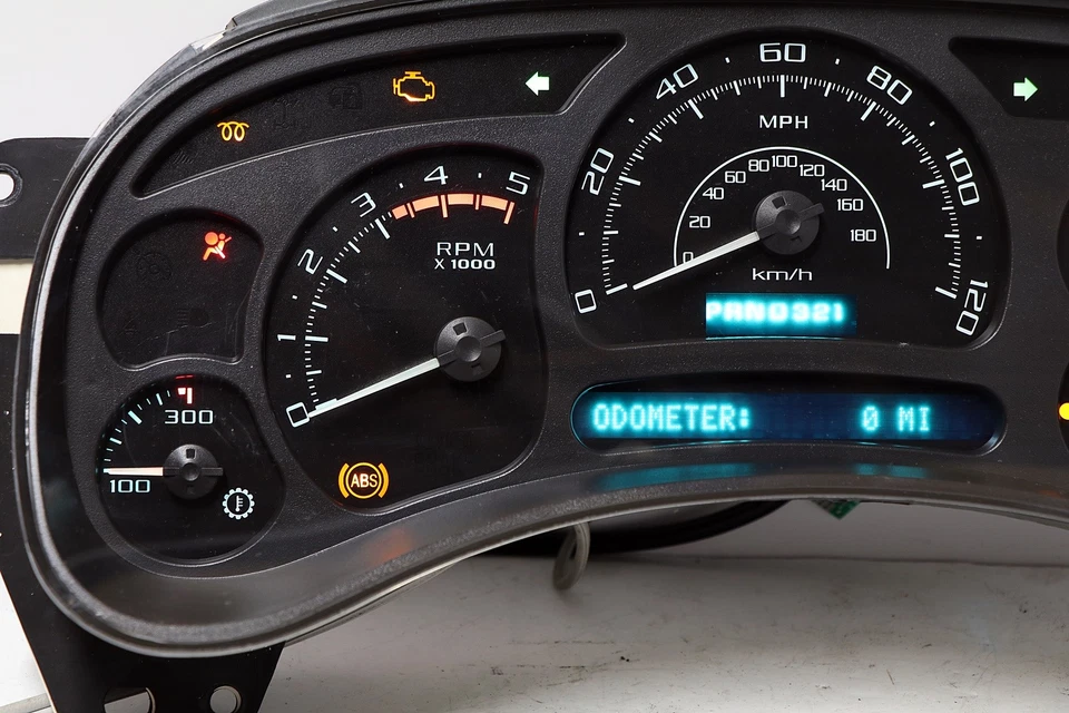 03-05 RECONSTRUIDO GM GMC DURAMAX ESCALADE Cuadro de instrumentos diésel $70 Devolución de dinero Foto 2 de 3