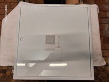 Verkaufe Revisionstür 500x500 Metall weiß mit Vierkantverschluss