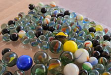 Vintage Glass Marbles ? 1.5kg Mixed Colours, Swirls & Cat?s Eye