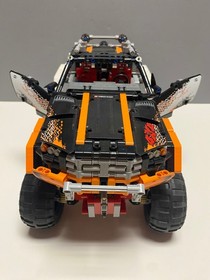LEGO Technic: Model: Off-Road  4 x 4 Crawler 9398 remote. Power functions.
