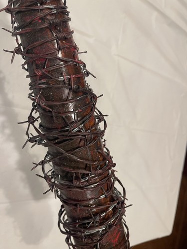 Negan Lucille bat - The Walking Dead - Réplique Manga Ciné