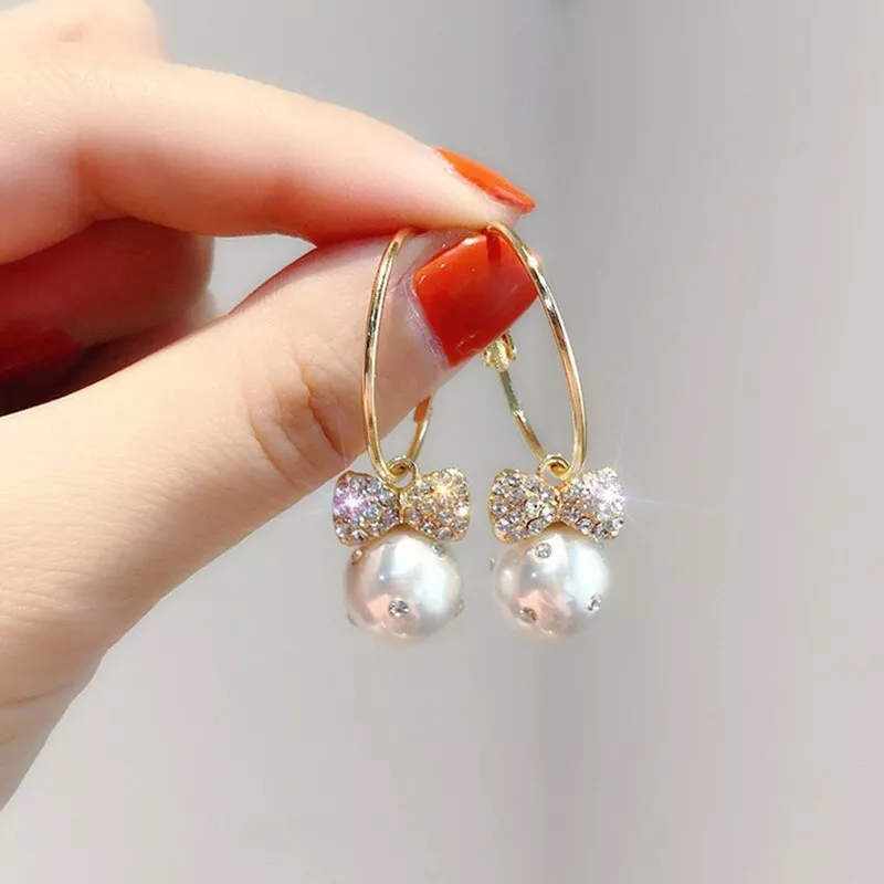 Disney store pearl earrings