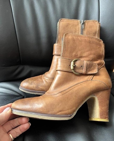 Women Clarks Boots Brown Leather 41 #7BC6