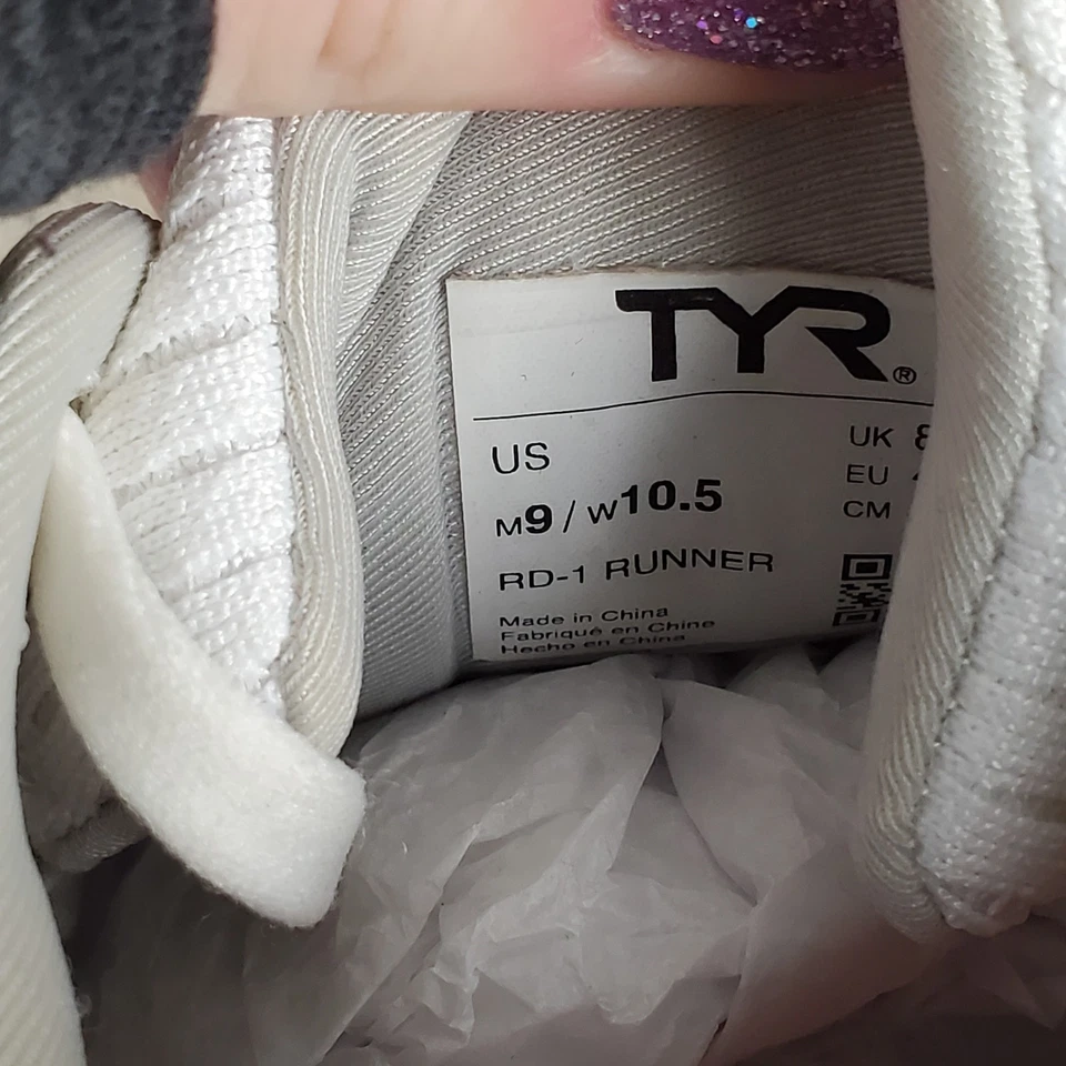 TYR RD-1 Runner Shoes Mens 9 / Womens 10.5 Running Lace-Up White Sneakers - Image 3 of 4