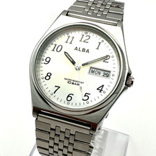 SEIKO ALBA Vintage Quartz Men  s Watch Silver Dial Japan Original Bracelet