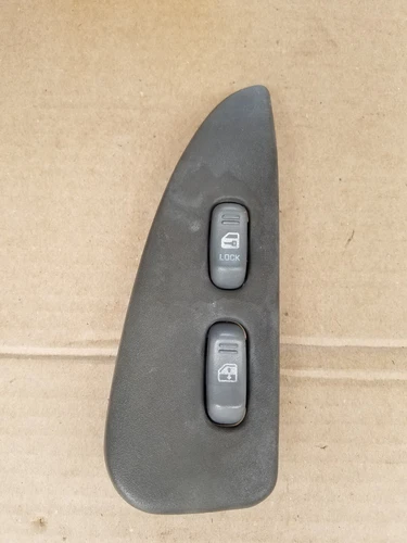 93-02 Firebird RH Passenger Side P/W Power Door Switch Trim Bezel Trans am 93-99