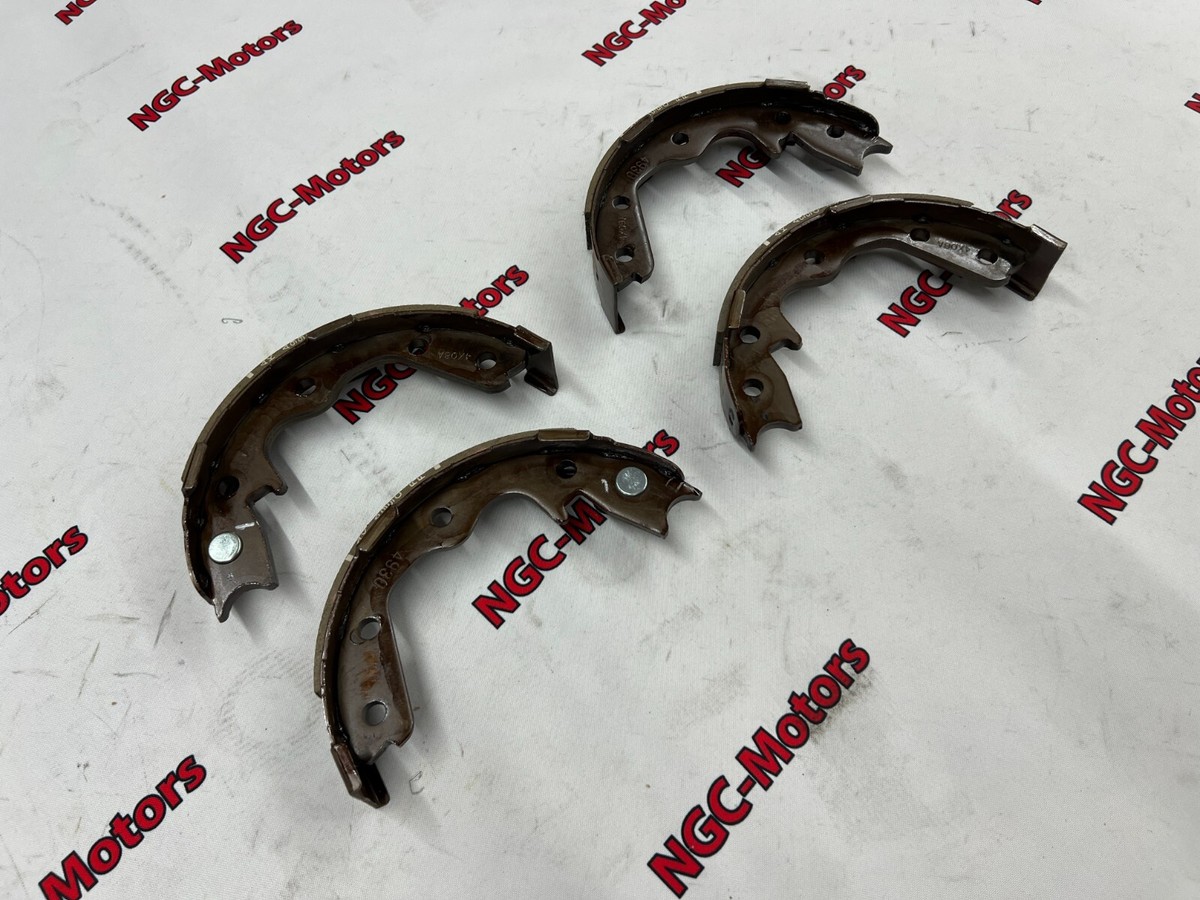 Nissan OEM Parking Brake Shoe Set (Rear) 44060-37P25 for 1992-1996