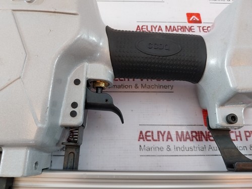 BOZHOU TOOLS ST64 Pistola per unghie ad aria compressa per cucitrice ad aria pneumatica chiodi in acciaio calcestruzzo - Foto 12 di 22