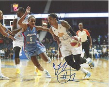 TAMERA YOUNG Signed 8 x 10 Photo WNBA Chicago Sky Basketball JAMES MADISON