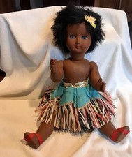 Bambola in bachelite nera, senza marca, probabilmente italiana. Anni ‘50/’60