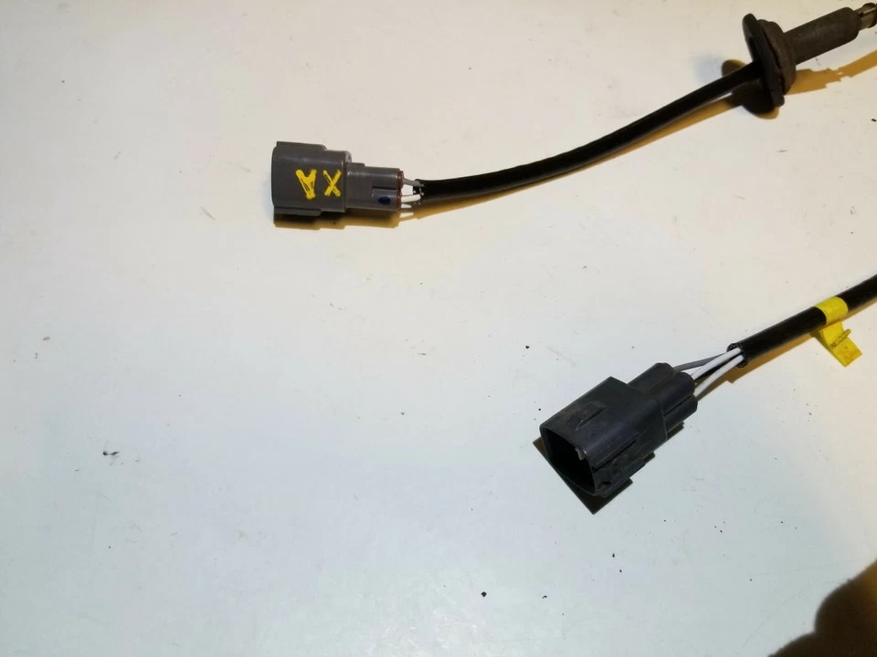 04 05 06 SCION xA OXYGEN SENSOR 2pcs OEM - Image 4 of 4