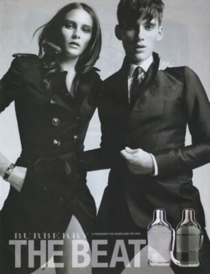 2011 Magazin WERBUNG Druck Foto BURBERRY THE BEAT PARFUM ganze Seite Anzeige